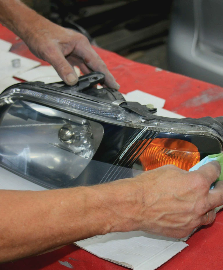 renowacja reflektoru